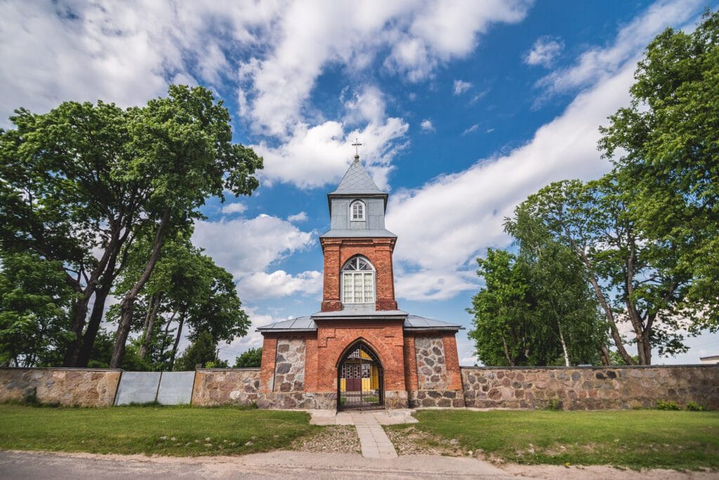 Dieveniškių Švč. Mergelės Marijos rožantinės bažnyčia / Nuotraukos šaltinis salcininkai.lt